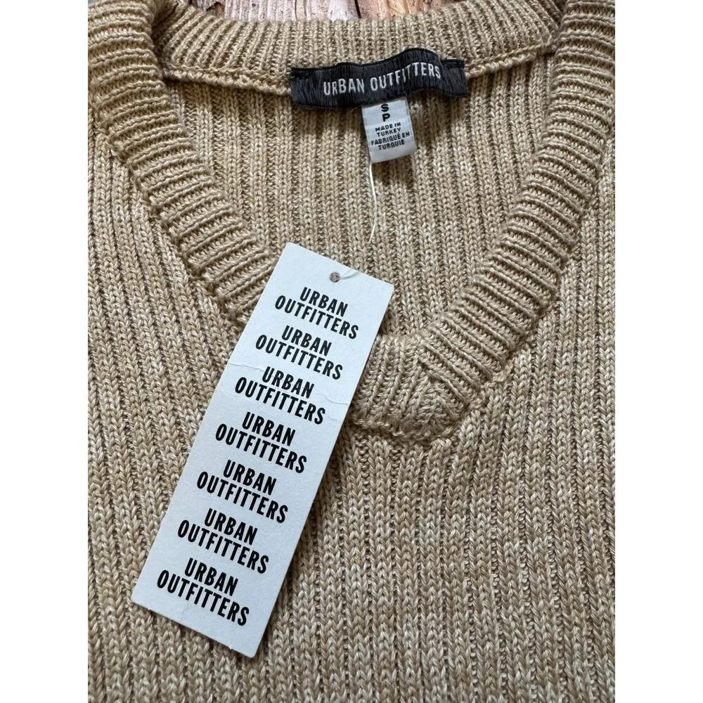 NWT Urban Outfitters Beige Sleeveless Knit Sweater Vest Tank Top Size Small NWT